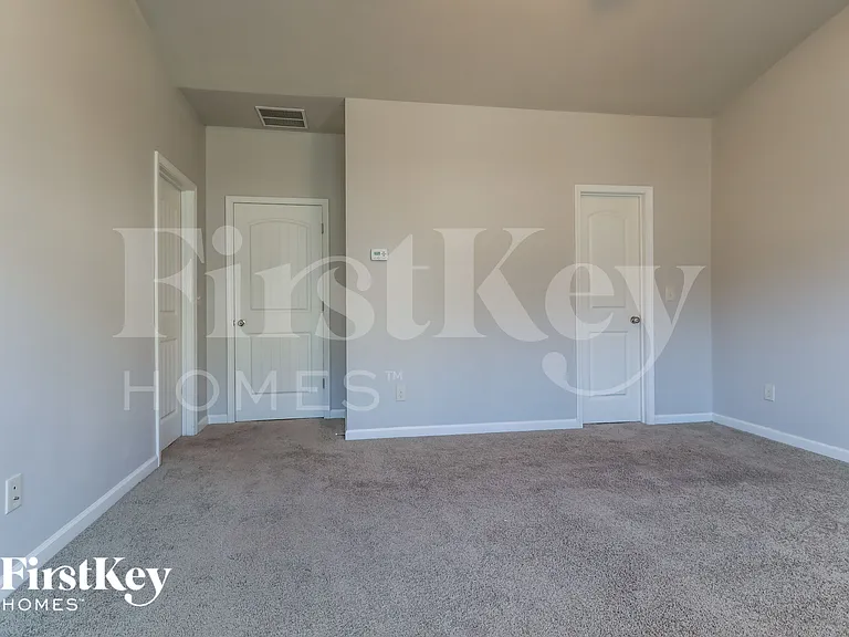 2202 Black Pebble Cir — Photo 6