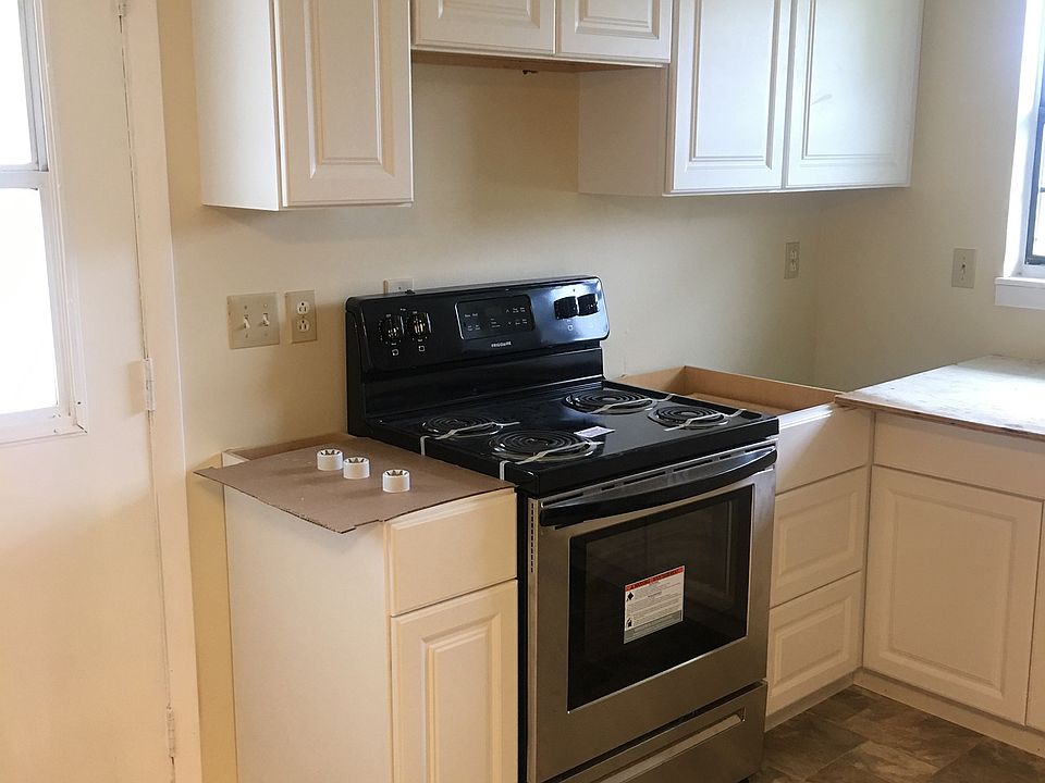 1st image of 354 Caroline Dr