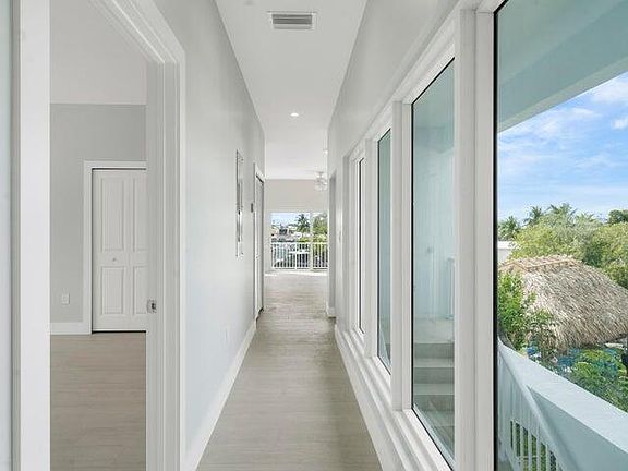 4th image of 1119 Calder Rd