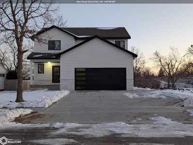 208 W Meadow Ln, Marshalltown, IA, 50158