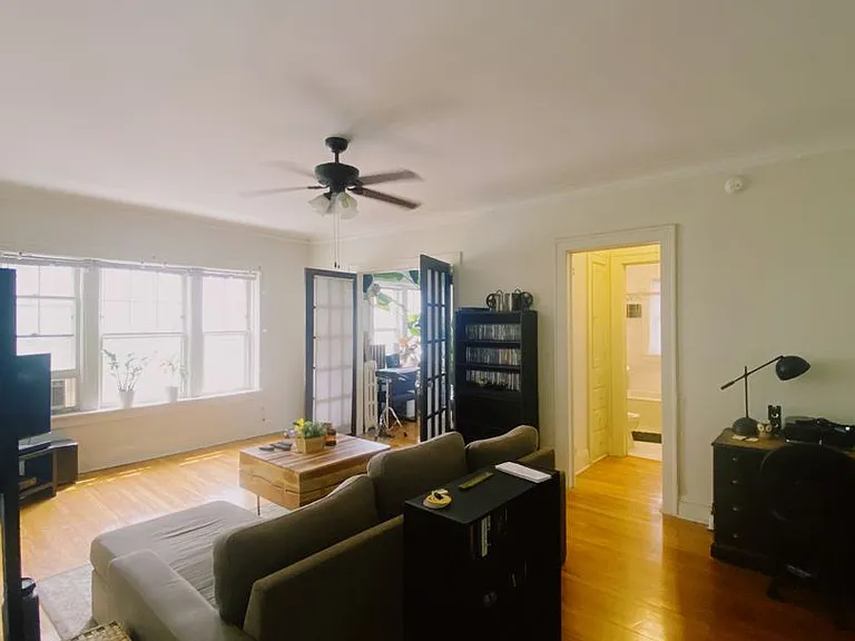 2212 Girard Ave. S — Photo 30