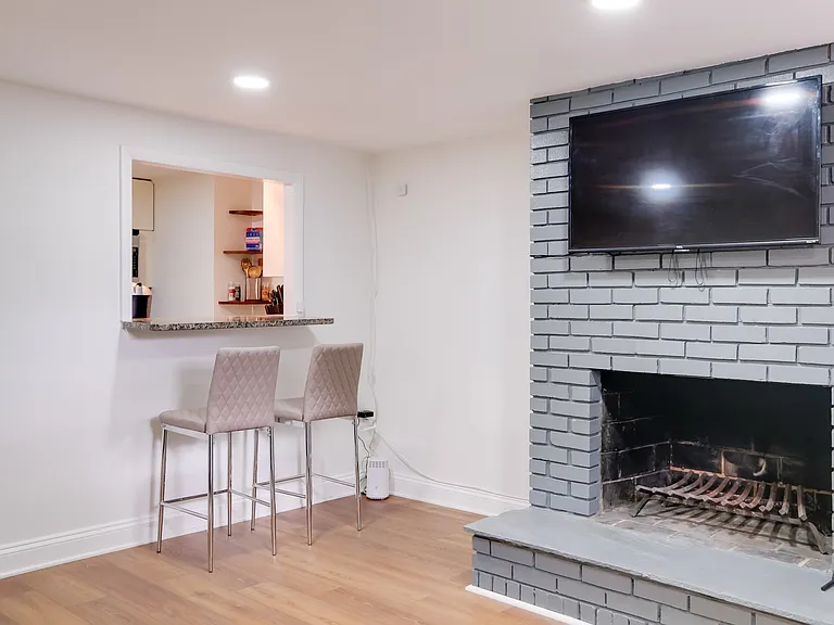 1427 S St NW #B — Photo 15
