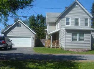 105 Maple Ln, Fort Hunter, NY 12069