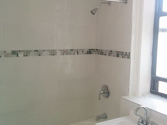 3rd image of 967 Ocean Ave APT E3