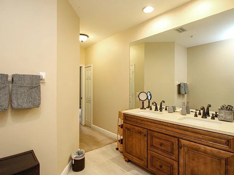 1360 Sweetwater Cv #202 — Photo 18