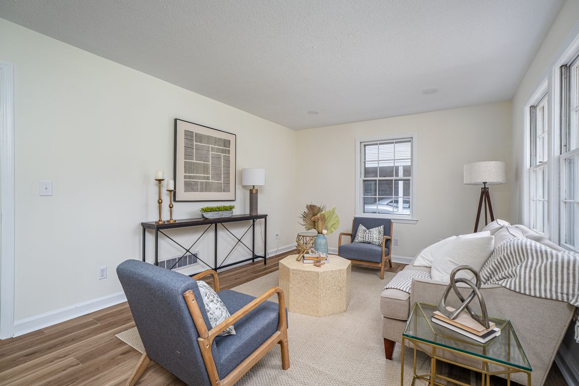 next background image