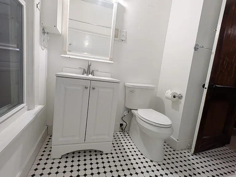 122 Foster St — Photo 21