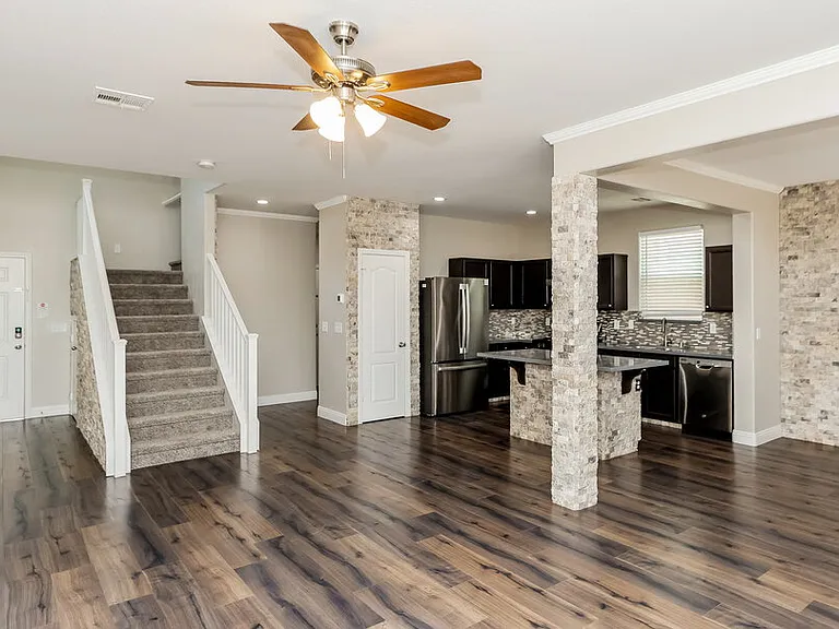 7458 Earnshaw Ave — Photo 6