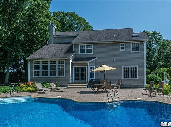 3rd image of 5 Looking Glass Ct