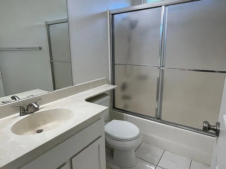 2700 Bluebell Cir — Photo 25