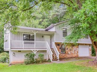 2187 Chestnut Bnd, Lithia Springs, GA 30122