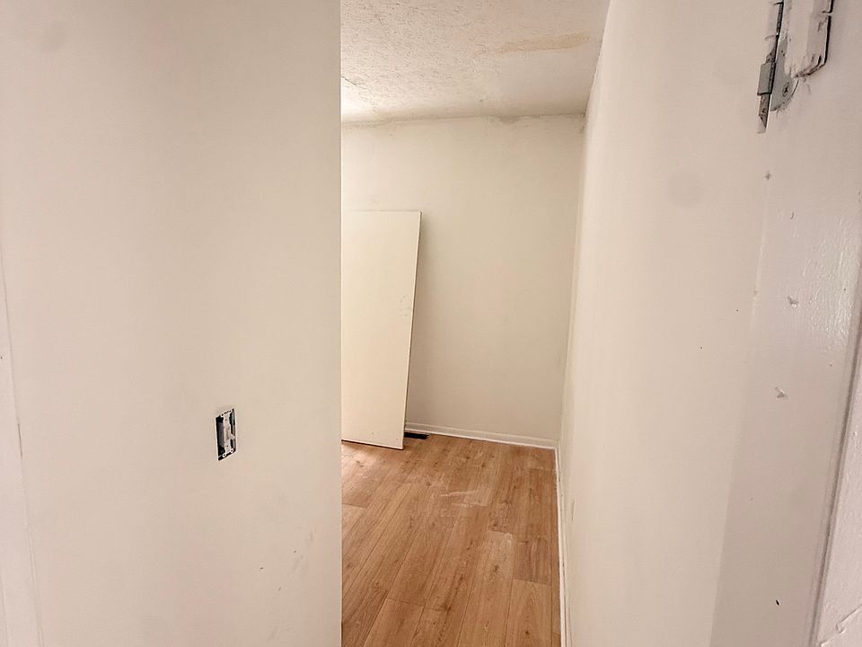 2nd image of 1704 Middle Ave