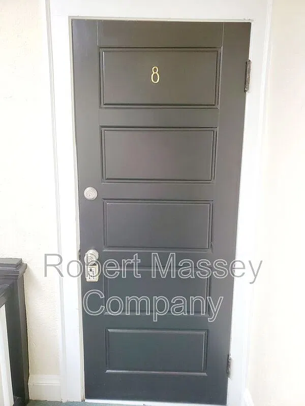 1 bed, 1.0 bath, 550 sqft, $1,195 — Photo 2
