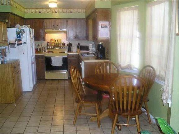 3rd image of 9430 Landis Dr