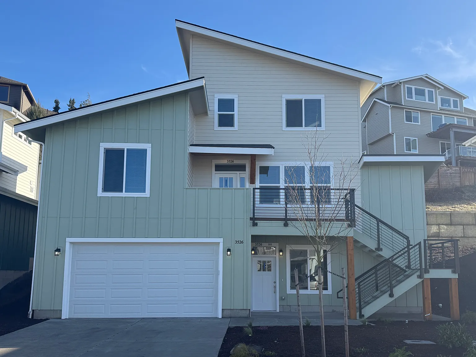 1 bed, 576 sqft, $1,900 — Photo 1