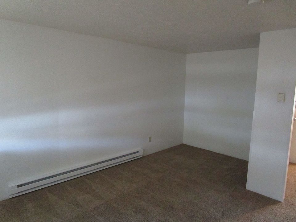 1st image of 850 NW 10th St #14