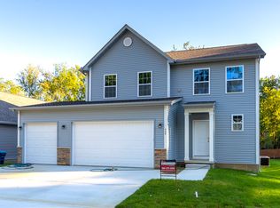 504 Davenport St, Leclaire, IA 52753