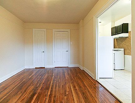 4th image of 3752 80th St APT 5E