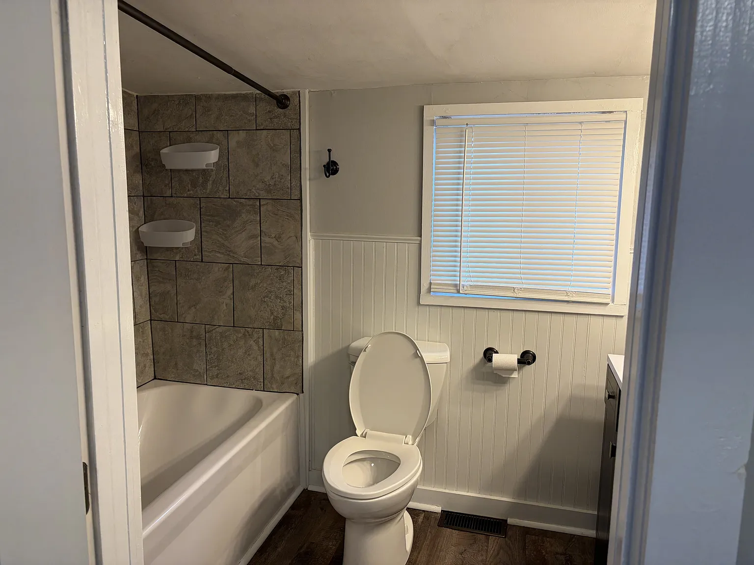 415 South 1st St - 1 — Photo 4