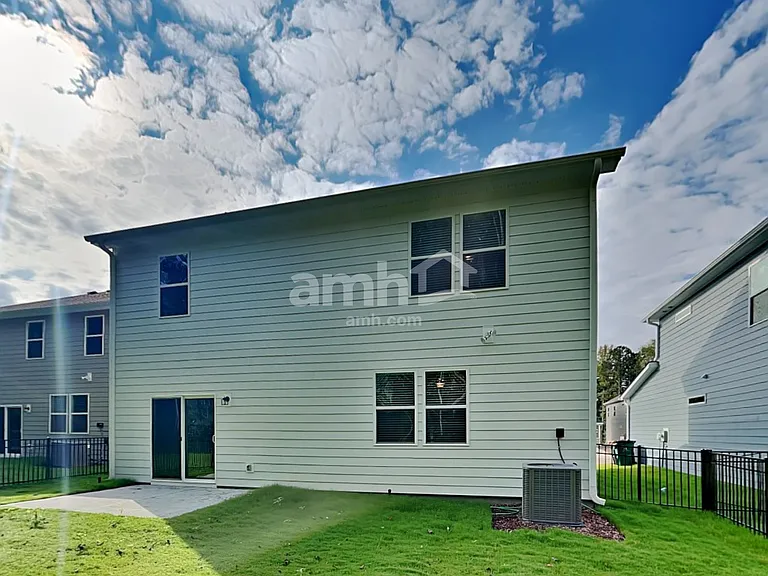 7325 Garrett Ct — Photo 27