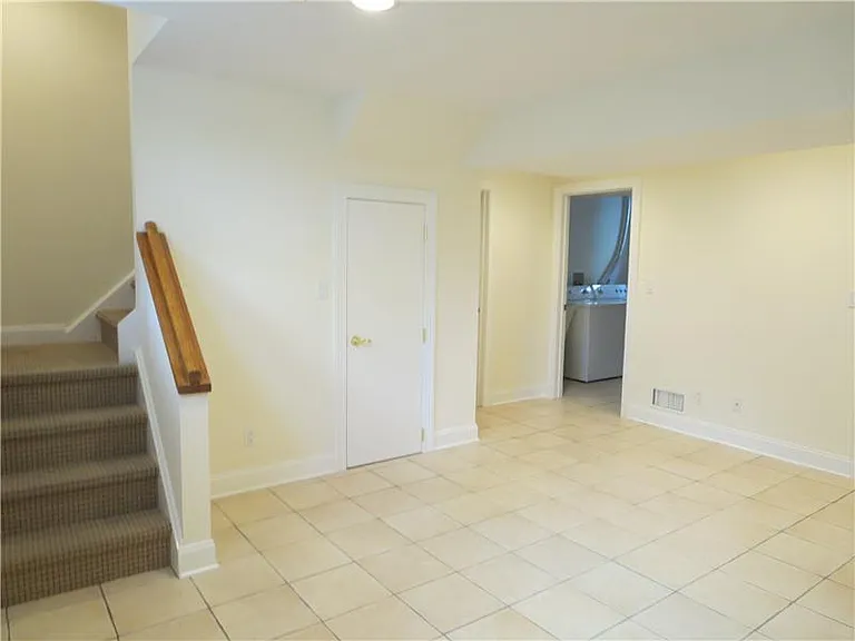 116 E Elm St #A — Photo 14