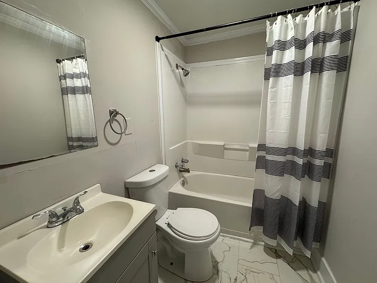 1514 W May Ave — Photo 11