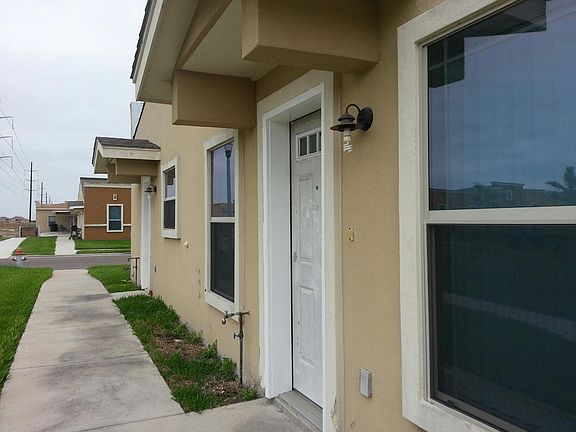 2nd image of 3104 Scotland Dr