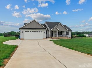 3618 Kimber Ln, Sherrills Ford, NC 28673