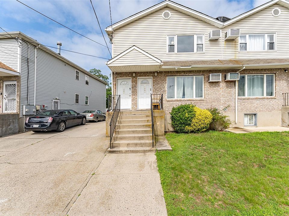 1st image of 1051 Bay 32nd Street