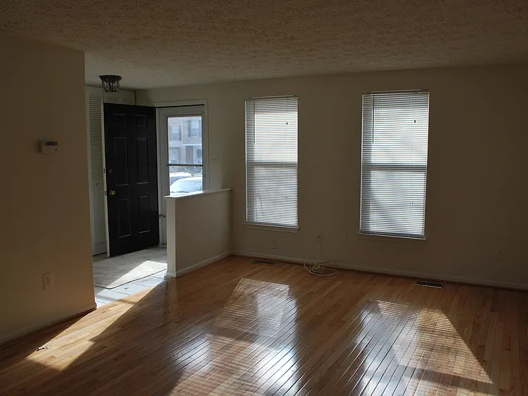 9192 Forest Breeze Ct — Photo 10