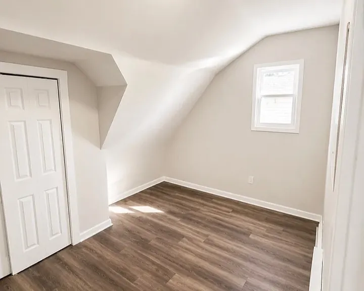 21 Eckert Ave #2L — Photo 6