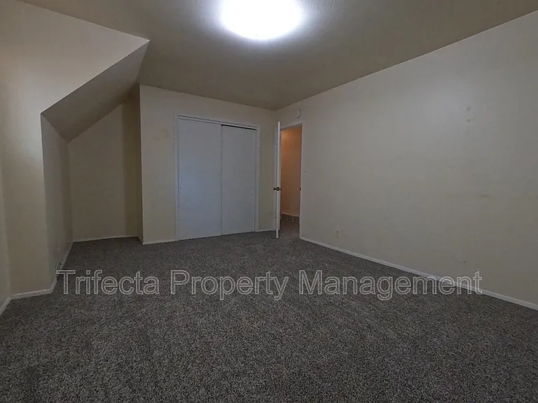 1125 Peterson St — Photo 9