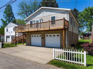 1112 Riveredge Dr, Milton, WV 25541