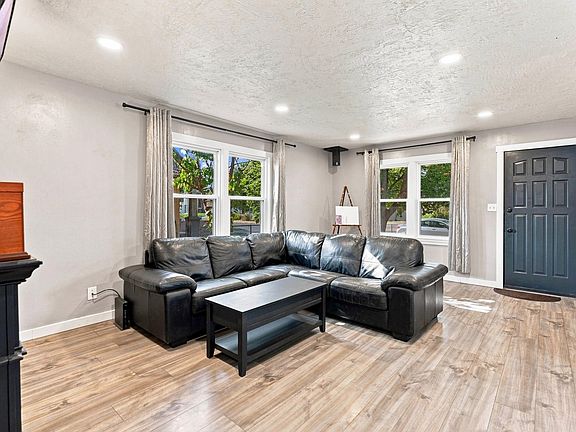 5th image of 2014 E Cataldo Ave