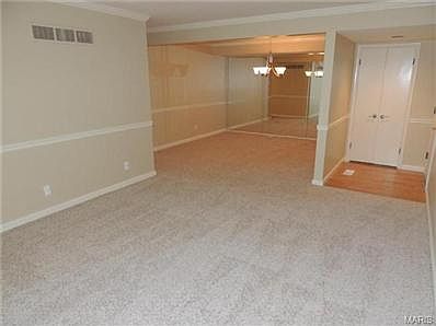 5th image of 10375 Forest Brook Ln APT A