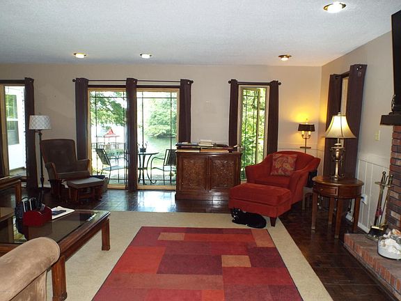 4th image of 737 Hickory Ave