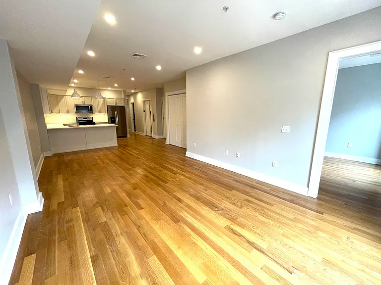 609 Monroe St #2 — Photo 5