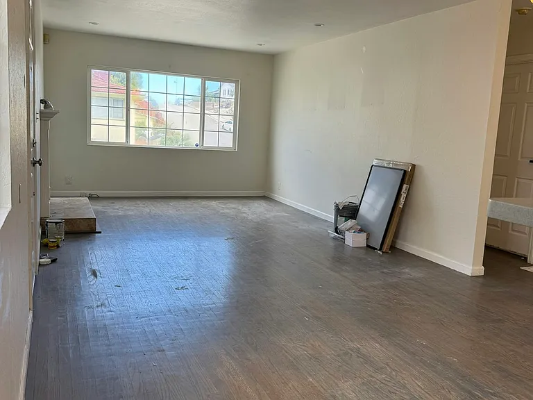 2921 Fleetwood Dr — Photo 6