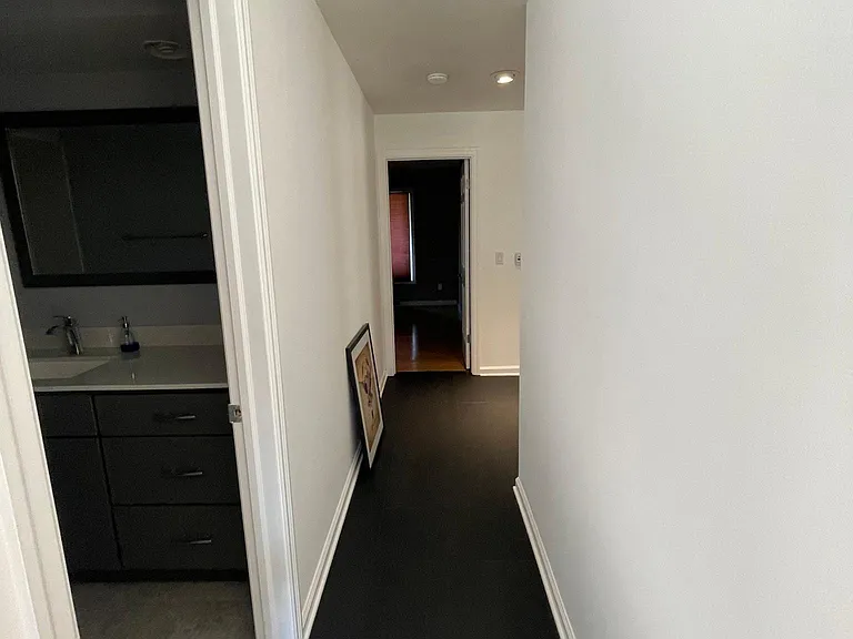 Second hallway detection to the bedrooms and full bathroom