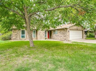 817 Foxwood Pl, Lewisville, TX 75067