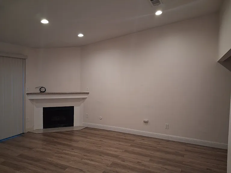 1313 Floyd Ave #112 — Photo 4