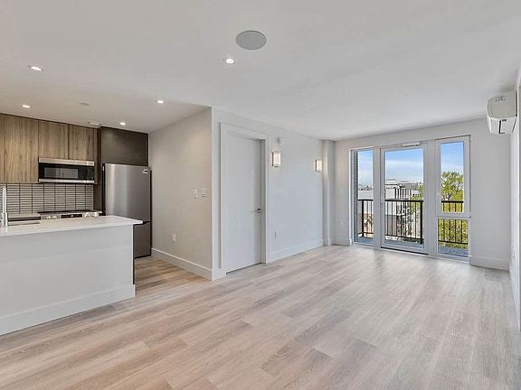 2nd image of 2605 Snyder Ave #4B