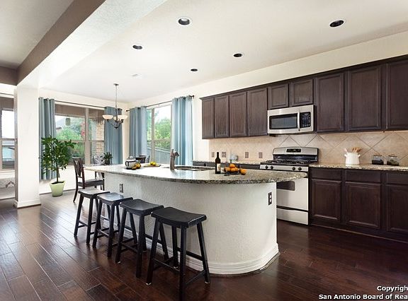 3rd image of 15522 Bayakoa Ct