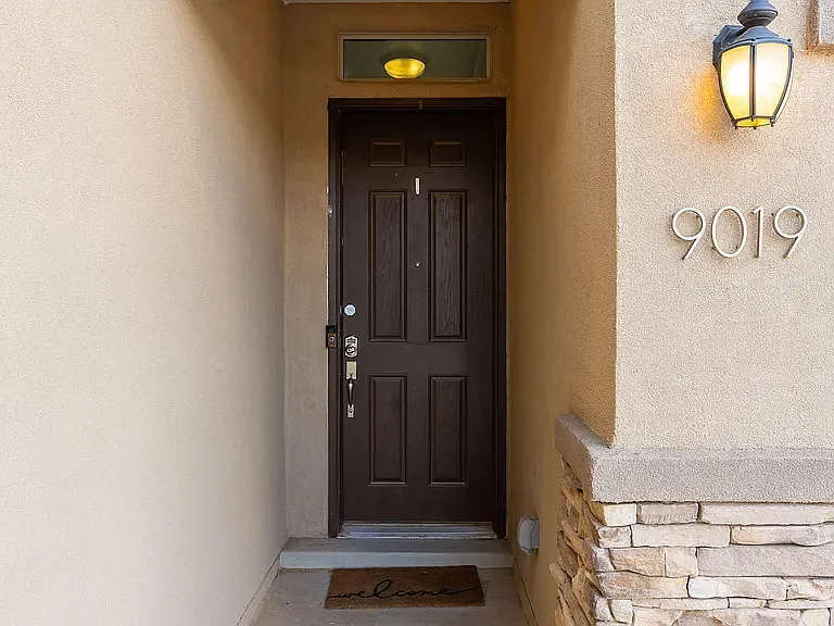 5 bed, 2175 sqft, $3,000 — Photo 3
