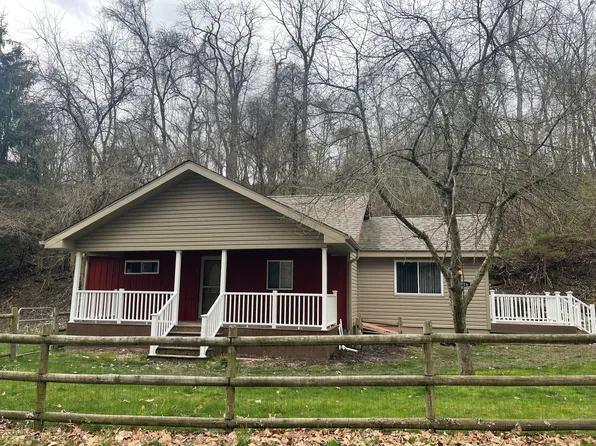 716 Pinkerton Run Rd, Oakdale, PA 15071