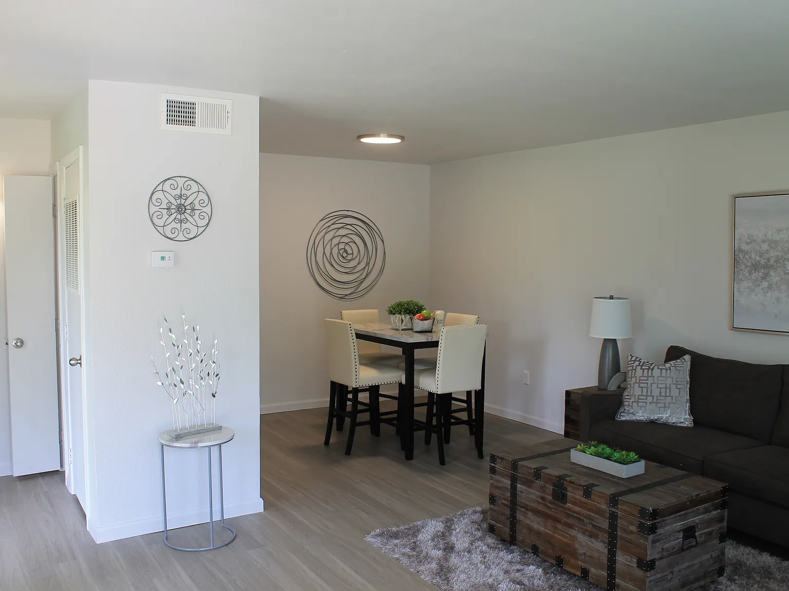 The Phoenix Apartments — Photo 4