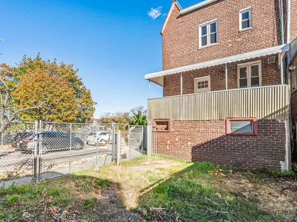 61-12 Main Street image 30 of 31