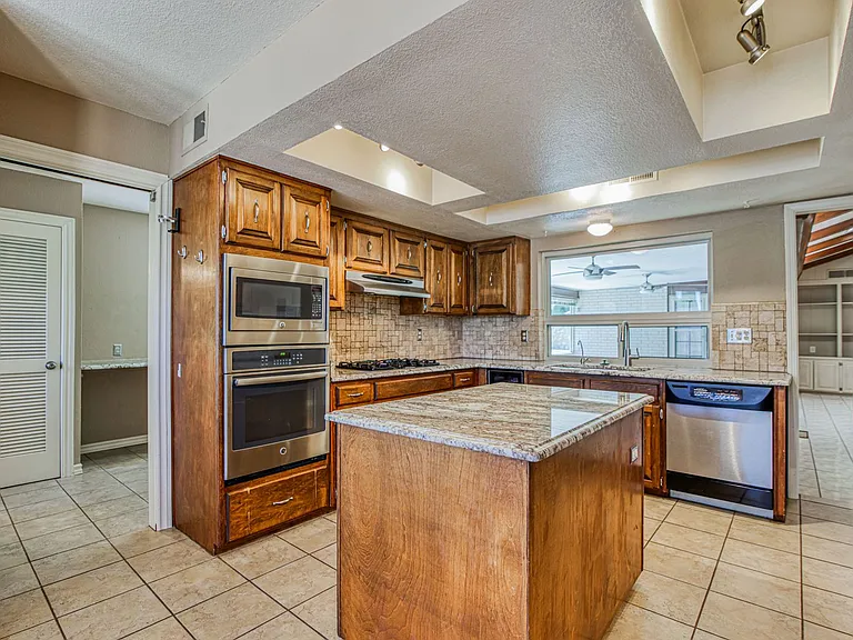 1716 Tommy Aaron Dr — Photo 19