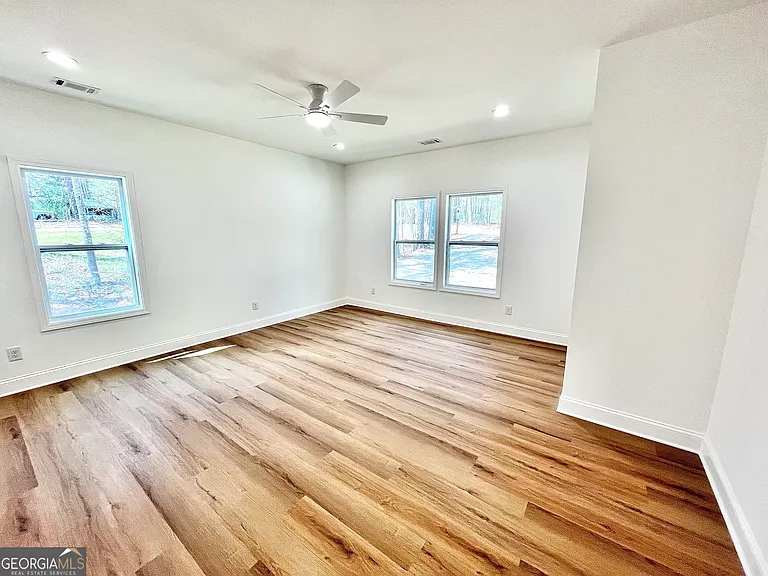 204 Custer Cir — Photo 10