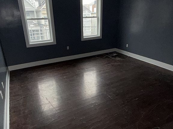 4th image of 152 Hawthorne Ave APT 2